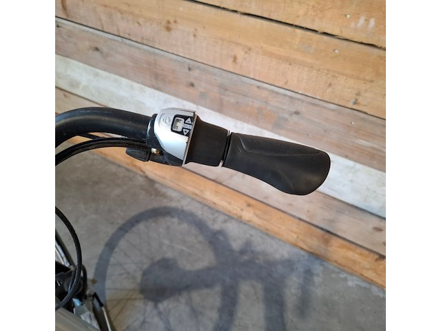 Elektrische fiets / e-bike, batavus, wayz, lichtblauw - afbeelding 13 van  26