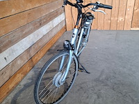 Elektrische fiets / e-bike, batavus, wayz, lichtblauw - afbeelding 21 van  26