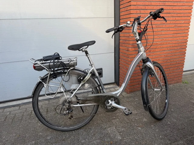 Elektrische fiets sparta ion series met lader. accu laad niet meer op - afbeelding 1 van  7