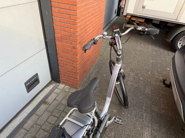 Elektrische fiets sparta ion series met lader. accu laad niet meer op - afbeelding 3 van  7
