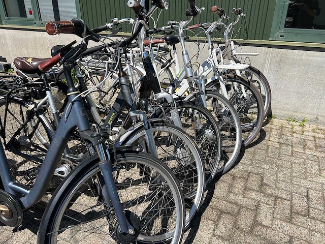 Elektrische fietsen (6x) - afbeelding 9 van  9