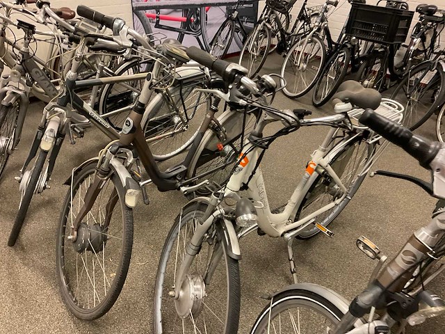 Elektrische fietsen (8x) - afbeelding 3 van  4