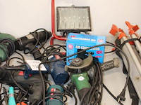 Elektrische gereedschappen w.o. haakse slijpers, decoupeerzaag, afkortzaag, bouw föhnen en soldeerbouten. - afbeelding 2 van  3
