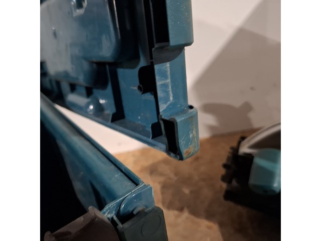 Elektrische hand cirkelzaag, makita, 5704r, 2011 - afbeelding 7 van  8