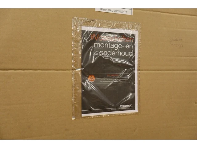 Elektrische handdoekradiator instamat, robina, zwart - afbeelding 3 van  4
