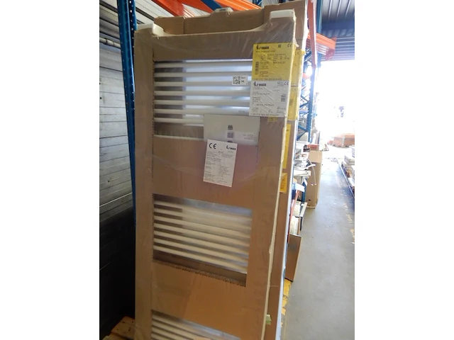 Elektrische handdoekradiator, vasco, iris, wit, 1836x750 - afbeelding 1 van  3