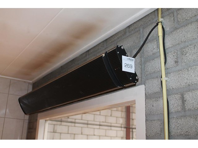 Elektrische heater met breedte 150 cm. - afbeelding 1 van  3