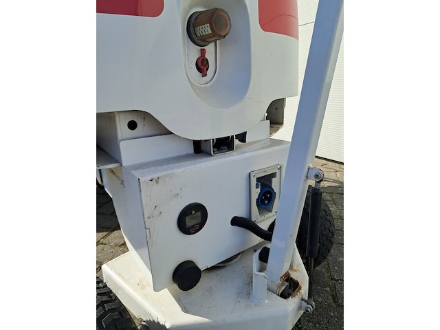 Elektrische heetwateronkruidbestrijder, oeliatec, hoëdic, 2018 - afbeelding 16 van  19