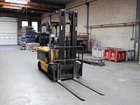 Elektrische heftruck daewoo classic b30s-2. hefvermogen 3 ton. hefhoogte 556 cm. draaiuren 10.825 uur. bouw... - afbeelding 1 van  7