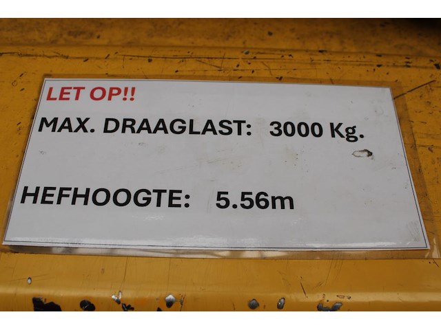 Elektrische heftruck daewoo classic b30s-2. hefvermogen 3 ton. hefhoogte 556 cm. draaiuren 10.825 uur. bouw... - afbeelding 4 van  7