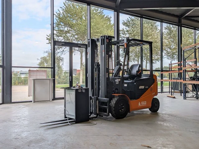 Elektrische heftruck, doosan, b25ns, 2018, (incl. acculader) - afbeelding 1 van  27