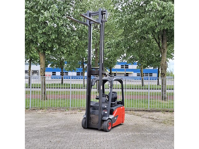 Elektrische heftruck, linde, e16-02, rood, 2014 - afbeelding 15 van  31
