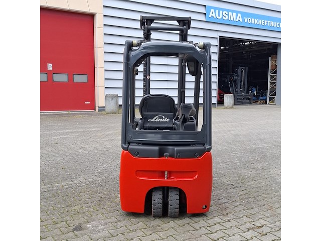 Elektrische heftruck, linde, e16-02, rood, 2014 - afbeelding 26 van  31