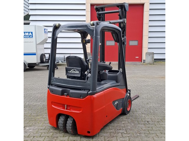 Elektrische heftruck, linde, e16-02, rood, 2014 - afbeelding 27 van  31