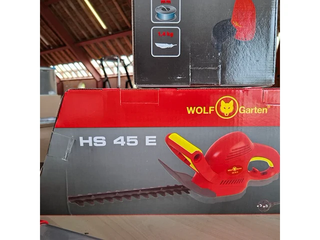 Elektrische heggenschaar met kantentrimmer wolf garten, hs45e | lycos e/280t - afbeelding 2 van  7