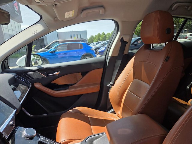 Elektrische jaguar i-pace 502 met kenteken xf-604-b - afbeelding 12 van  13