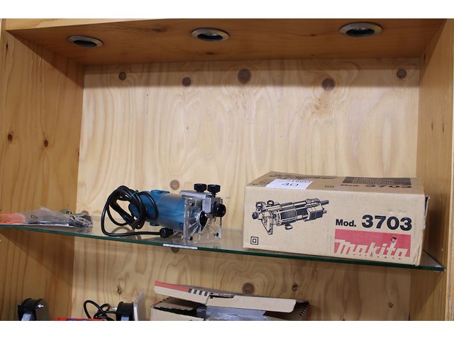 Elektrische kantenfrees makita 3703. nieuw in doos. - afbeelding 1 van  2