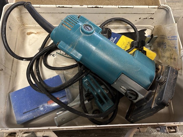 Elektrische kantenfrees, makita, 3705 - afbeelding 1 van  5