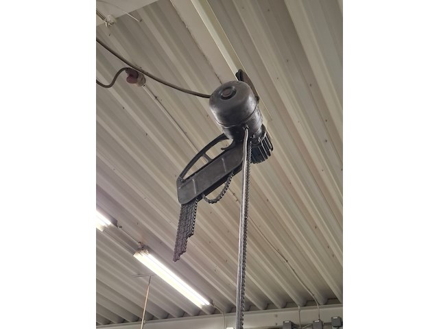 Elektrische kettingtakel - afbeelding 1 van  7