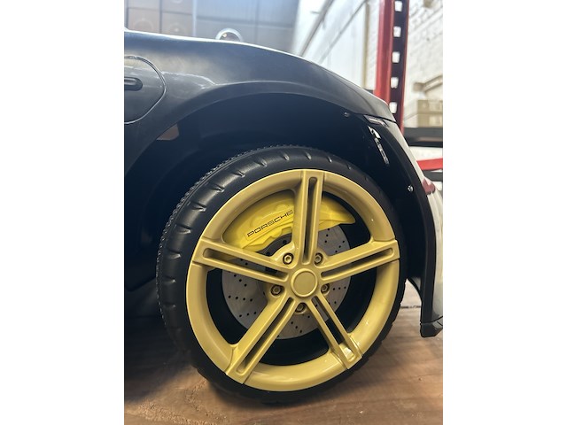 Elektrische kinderauto porsche taycan 12v - afbeelding 4 van  7