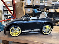Elektrische kinderauto porsche - afbeelding 1 van  8