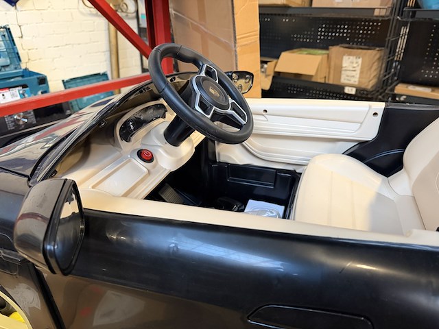 Elektrische kinderauto porsche - afbeelding 5 van  8