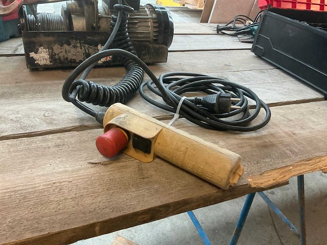 Elektrische lier - afbeelding 1 van  1