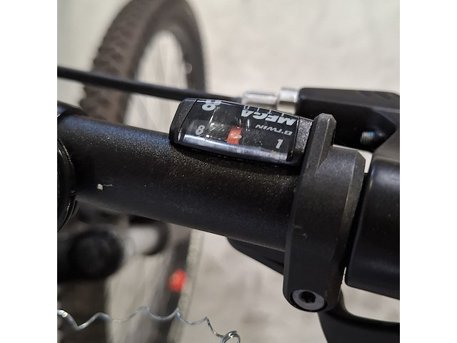 Elektrische mountainbike, b'twin, rockrider st 100 atb - afbeelding 2 van  14