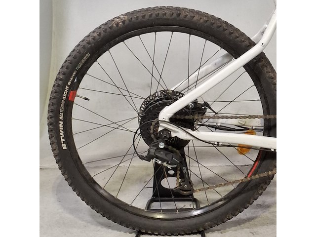 Elektrische mountainbike, b'twin, rockrider st 100 atb - afbeelding 9 van  14