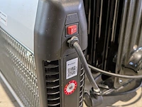 Elektrische oliegevulde radiator en elektrische anti-insectenlamp - afbeelding 3 van  12