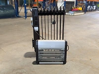 Elektrische oliegevulde radiator en elektrische anti-insectenlamp - afbeelding 5 van  12