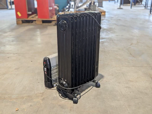 Elektrische oliegevulde radiator en elektrische anti-insectenlamp - afbeelding 8 van  12