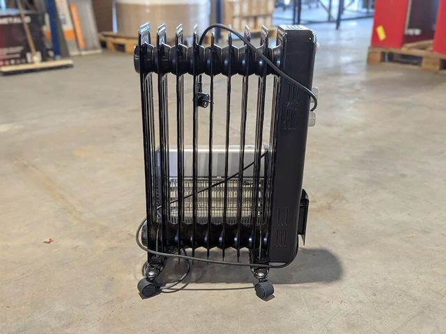 Elektrische oliegevulde radiator en elektrische anti-insectenlamp - afbeelding 9 van  12
