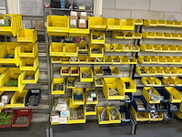 Elektrische onderdelen in 4 rekken - afbeelding 11 van  17