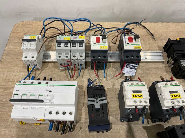 Elektrische onderdelen - afbeelding 4 van  9