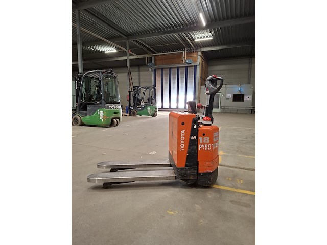 Elektrische pallettruck v.v. pyroban systeem toyota, lwe180, geschikt voor atex omgeving, bouwjaar 2005 - afbeelding 1 van  14