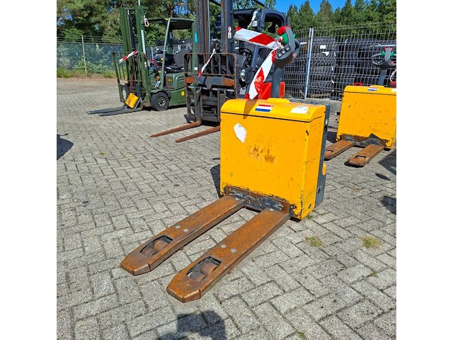 Elektrische palletwagen, jungheinrich, eje118 - afbeelding 1 van  8