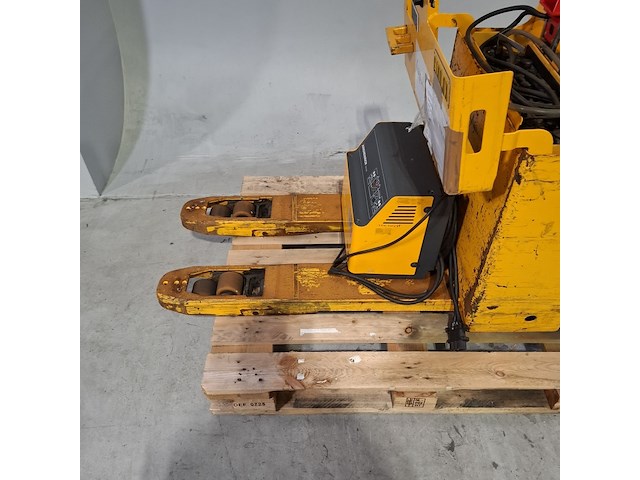 Elektrische palletwagen, jungheinrich, ele18, 2002 - afbeelding 5 van  12