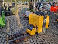 Elektrische palletwagen, jungheinrich, ere 220, 2004