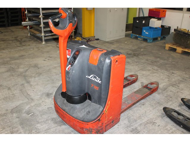 Elektrische palletwagen linde t16. draaiuren 594 uur. - afbeelding 1 van  4