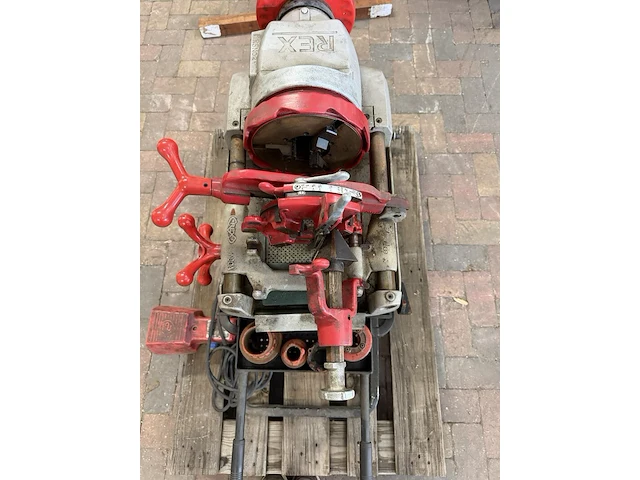 Elektrische pijpdraadsnijmachine, rex, s80av, grijs/rood, met voetpedaal en draadsnijkoppen - afbeelding 6 van  10