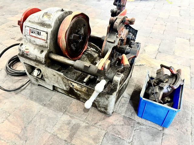 Elektrische pijpdraadsnijmachine, rothenberger, piset p-60, rood - afbeelding 1 van  7