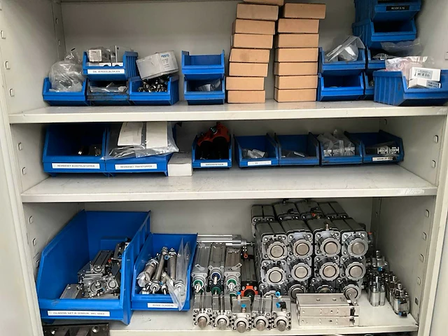 Elektrische + pneumatische componenten - afbeelding 11 van  14