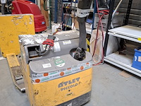 Elektrische pompwagen met lader atlet, piccolo pll180, bouwjaar 2008 - afbeelding 1 van  11