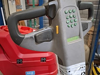 Elektrische pompwagen met lader atlet, piccolo pll180, bouwjaar 2010 - afbeelding 6 van  9