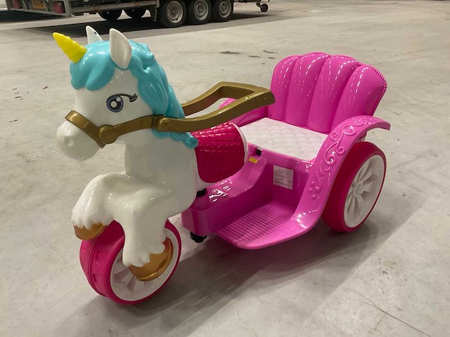 Elektrische princess pony carrier (5x) - afbeelding 1 van  12