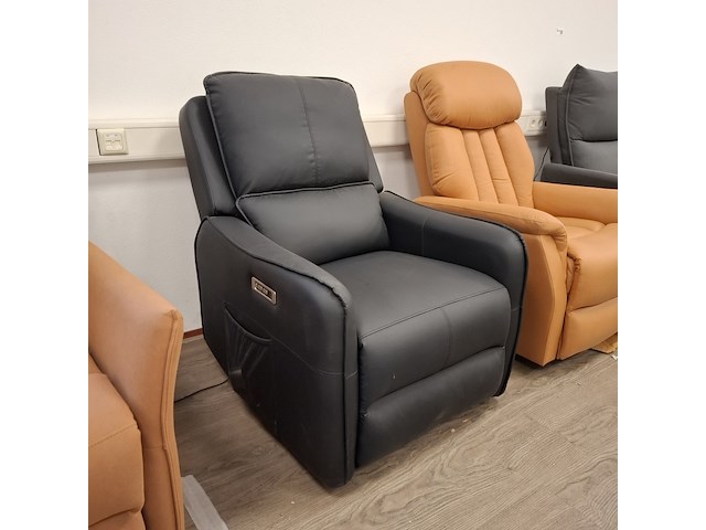 Elektrische relaxfauteuil met massagefunctie, zwart - afbeelding 1 van  10