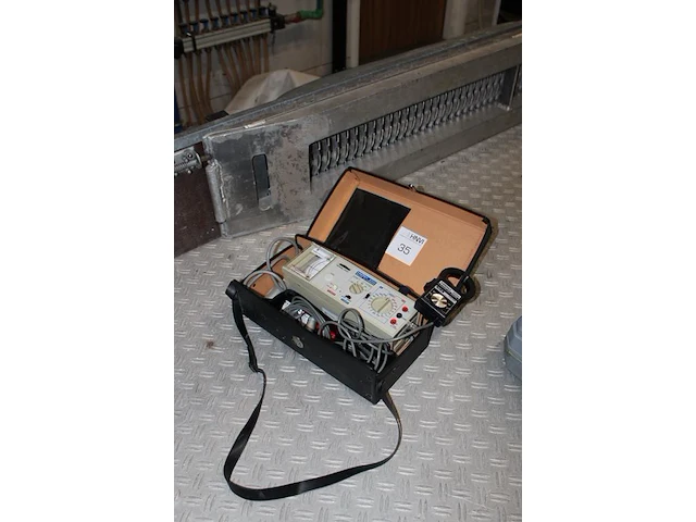 Elektrische schrijvende meetrecorder mioki 8202 micro hicorder in koffer - afbeelding 2 van  2