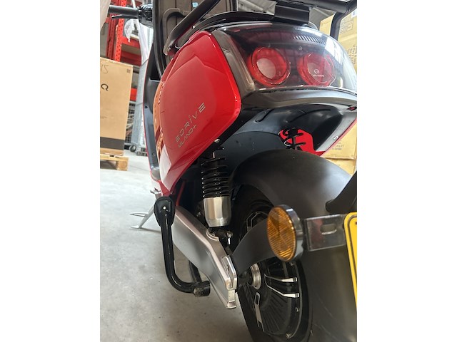 Elektrische scooter 45 km p/u met nederlands kenteken edrive, milano+ - afbeelding 8 van  17