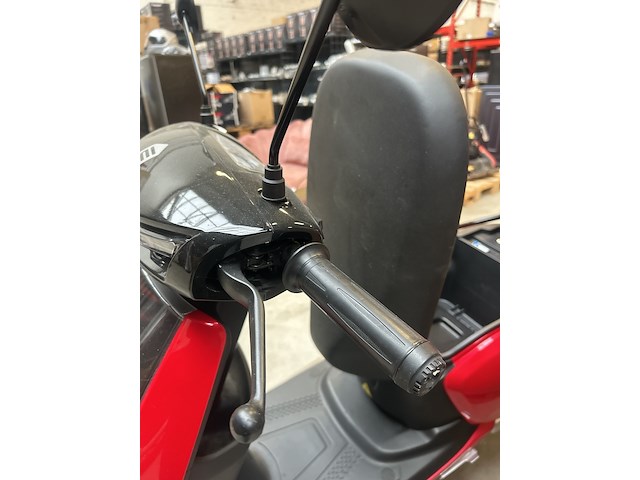 Elektrische scooter 45 km p/u met nederlands kenteken edrive, milano+ - afbeelding 12 van  17
